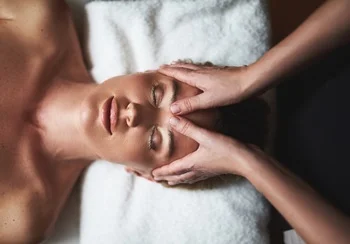 Verschiedene Gesichtsmassage Kosmetikstudio Beauty Concept in Oldenburg